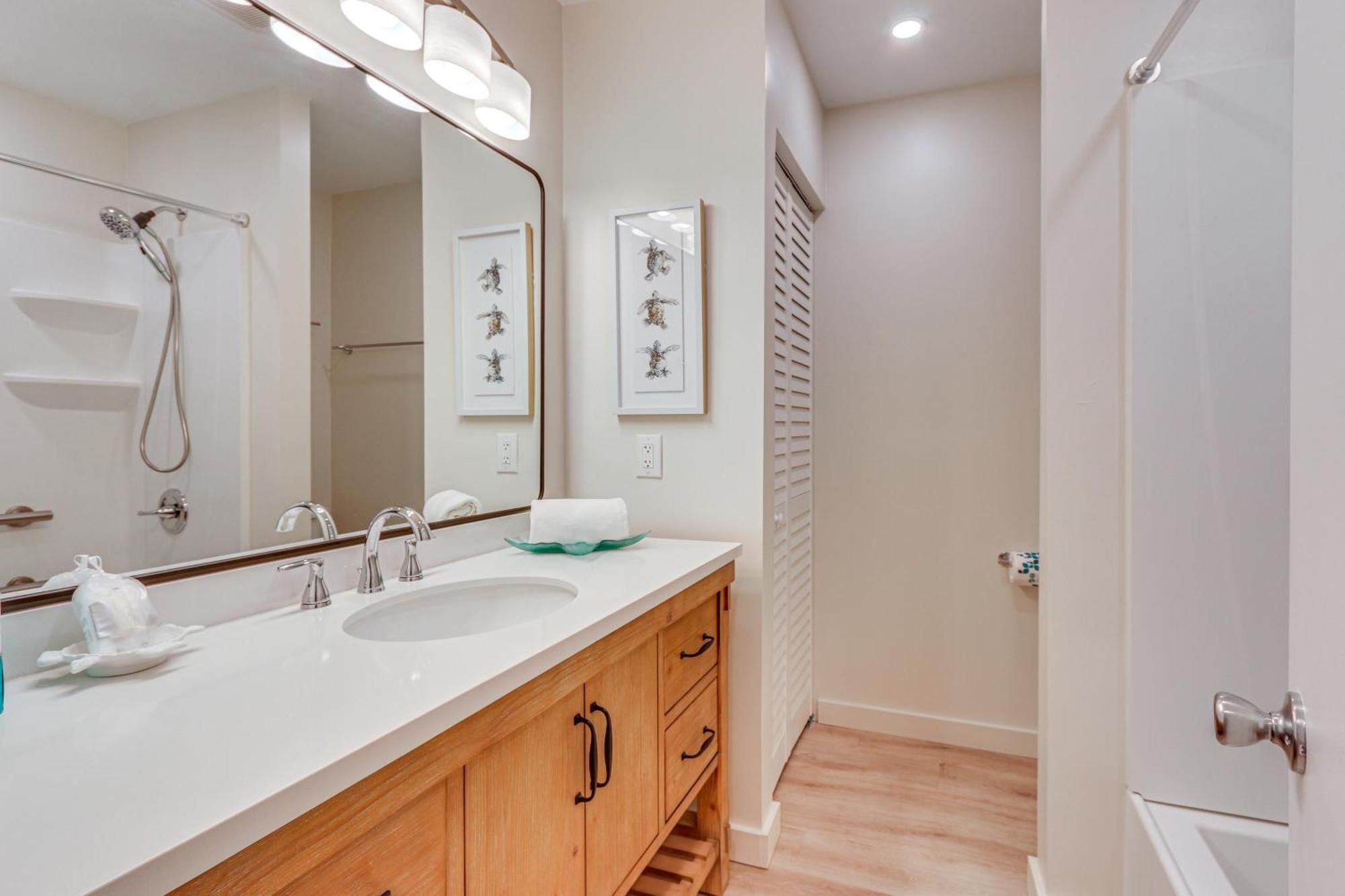 Modern Hilton Head Retreat Walk To Beach And Golf! Hilton Head Island Eksteriør bilde