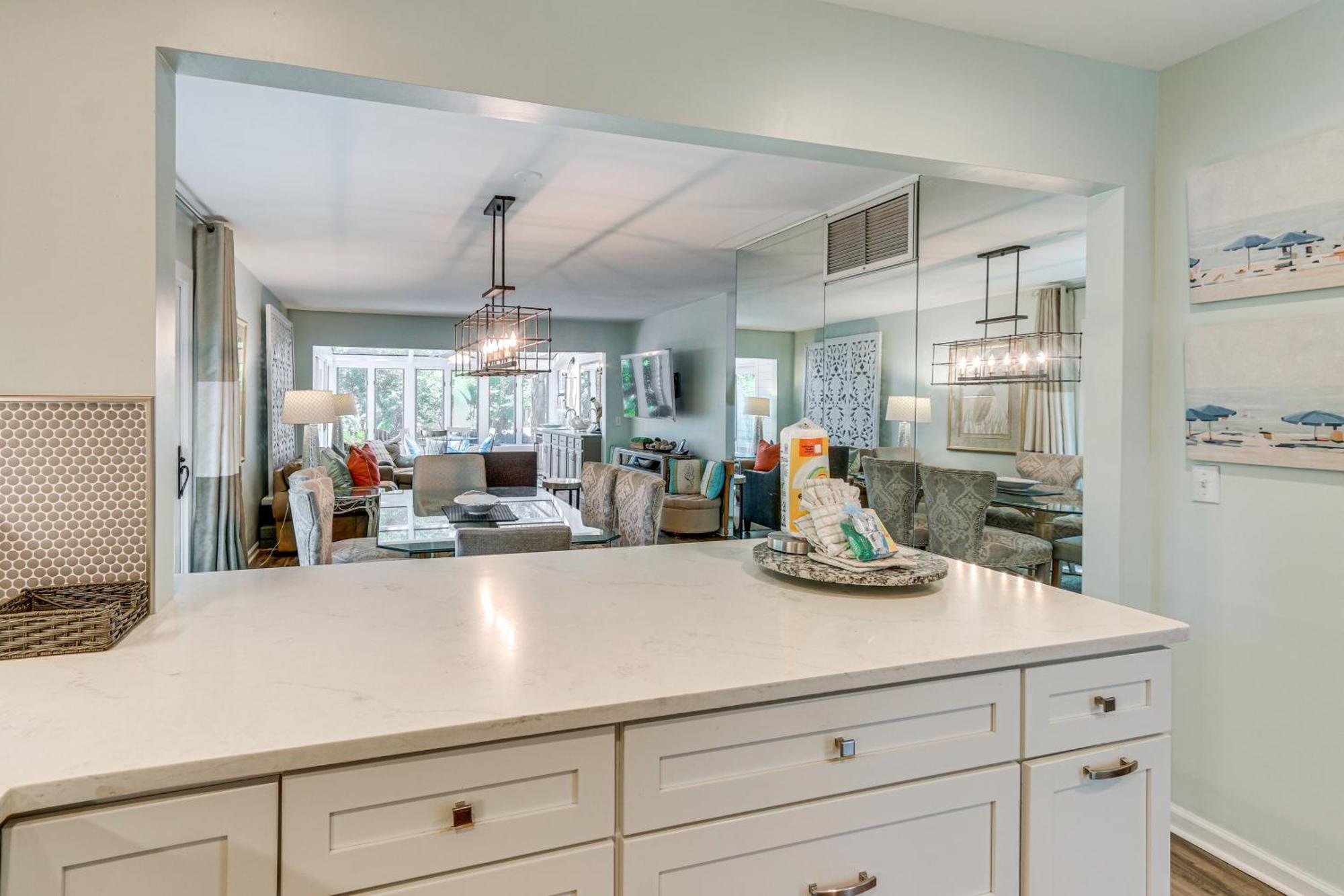 Modern Hilton Head Retreat Walk To Beach And Golf! Hilton Head Island Eksteriør bilde