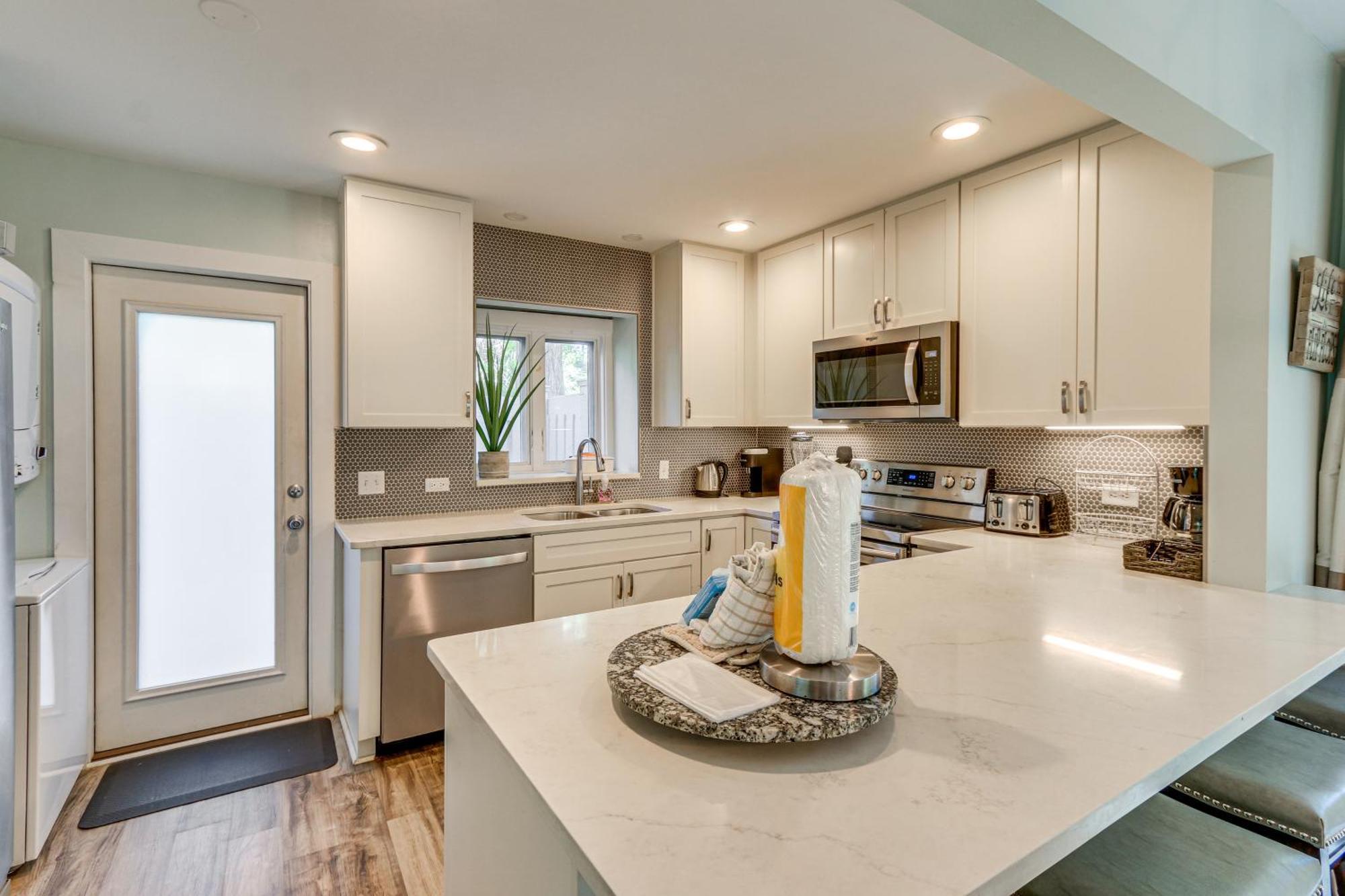 Modern Hilton Head Retreat Walk To Beach And Golf! Hilton Head Island Eksteriør bilde